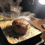 Yakiniku Horumon Bungo - レアハンバーグ定食
