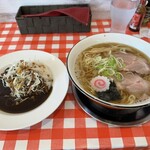 Men & Shokudou Nujibonbon Newtype - ラーメン＋ミニカレー　1,100円