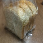 テトラ コンタ - フランス食パン　1/2斤　245円（税込）