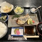Robata Genki - ぶり唐揚げ定食　880円