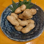 ななくさ食堂 - 茹で落花生(600円)
