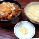 やませ食堂 - 料理写真:かつ丼とん汁￥1000