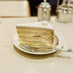 名曲･珈琲 新宿 らんぶる - アーモンドミルクケーキ