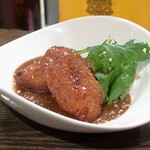 トリワイン ＰＩＫＯＳＨＨＨＵ - かぼちゃコロッケ鶏デミグラスソース