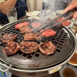 焼肉 牛哲 鷹殿店 - 