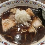 オモテナシヌードル まつじ - まつじブラックラーメン 930円