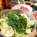 Yakiniku Motsunabe Ichiya - 【いちや】の持つ鍋はあっさり味！焼肉の前後でもおいしく召し上がれます！