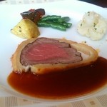 インペリアルバイキング サール - 2013 10 ランチはこれがイチオシ 牛フィレ肉のパイ包み焼き！