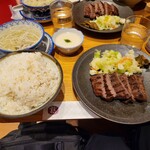 味の牛たん 喜助 - 特切り厚焼定食(3枚6切)麦飯大盛, とろろ