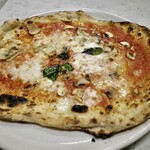 Pizzeria e trattoria da ISA - Margherita Con Funghi(キノコのピッツァ)