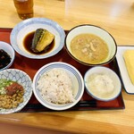 松江西津田食堂 - ひじき　煮魚さば　豚汁　卵焼きチーズ　じゃこおろし　十六穀ごはん　