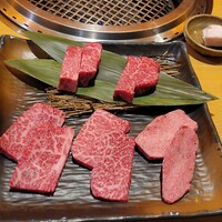 近江うし焼肉 にくTATSU 銀座店 - 塩もの　トモサンカク ソトモモ 肩芯 ウチモモ 極上タン