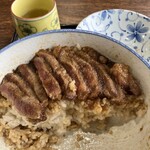 お食事処 ながどて - ご飯の下まで甘いタレ