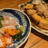 いまここ和食 武屋食堂 - サーモンの刺身と豚の角煮(2023.10)