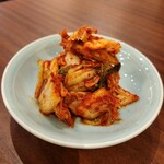 焼肉ホルモン 亀萬 - キムチ