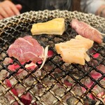 焼肉ホルモン 亀萬 - ミックスホルモン