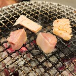 焼肉ホルモン 亀萬 - ミックスホルモン