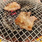 焼肉ホルモン 亀萬 - 牛タン