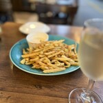 アガリコ 新宿 オリエンタルビストロ - オリエンタルポテトフライ