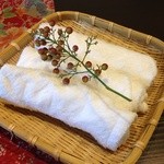 さとに千両 - おしぼり一つとっても工夫が