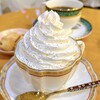 長靴と猫 - ホイップたっぷりのウィンナーコーヒー。