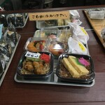 おにぎりの桃太郎 - お惣菜各種（迷います）