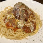 SUONO - 自分で崩しながら食べる　ハンバーグミートソーススパゲッティ