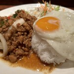 タイ東北料理 イサーン・キッチン - 