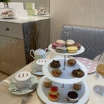 CAFE DIOR by LADUREE - 