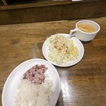 やっぱりステーキ 2nd - スープ、サラダ、ご飯おかわり自由