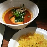 インド料理GARAentra - チキンスープカレーとターメリックライス