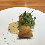 luogo - 秋刀魚と焼き茄子の春巻き　鮑の肝のソース　ハーブサラダ