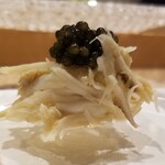 Sushi Yuumu - 青森のワタリガニ、オリジナルキャビア　クリスタル皿