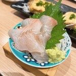 魚と酒 はなたれ - 活〆ひらめ　583円