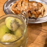 ハナタレ - 鳥南蛮とゴロゴロ酎ハイのキウイ