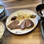 Gyuutan Sumiyaki Rikyuu - 定食