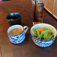 渋谷焼肉 KINTAN - ランチのサラダと日替わりスープ