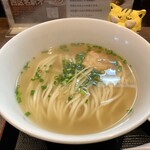 麺屋玉ぐすく - ソーキそば　950円(税込)  ※ソーキ肉は別皿で