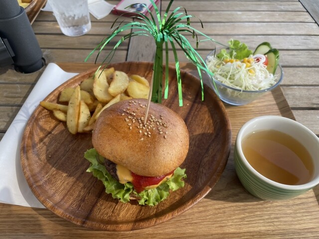 V8 cafe （ブイエイト カフェ） - 富吉/カフェ | 食べログ