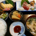 豊八 - お造り定食　800円