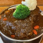 トマト - ビーフタンカレー(3,600円)・季節の野菜入り(700円)