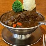 トマト - ビーフタンカレー(3,600円)・季節の野菜入り(700円)