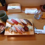 魚河岸 ひかり寿司 - 