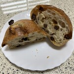 レガル - レーズンパン　断面