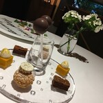 レフェルヴェソンス - チュッパチャプス風の小菓子も定番でした。パチパチパンチ！