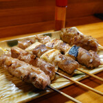 酒房 でん - 鶏もも・ねぎま・ナンコツつくね