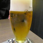 神戸牛 個室 ステーキ 吉祥 - グラスビールでスタート