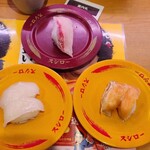 スシロー - 活〆ハマチ腹身→炙りとろサーモン→イカ