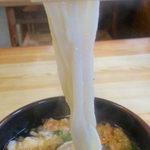 よこた手打うどん - 麺 持上げ