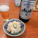 福田荘 - ビール（アサヒスーパードライ）・お通しのポテトサラダ